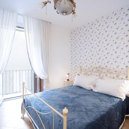 La Casa Di Assunta Naples Historical Centre Apartment Luaran gambar